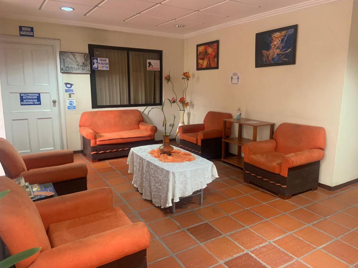 Hotel Mariscal Inn & Suite Cuenca Exteriör bild